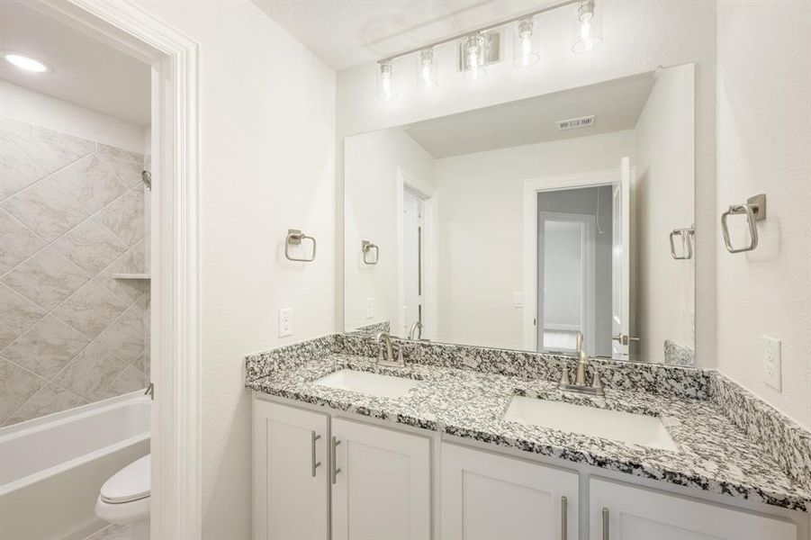 Furnished interior view inside a new home in Ridgepoint, Midlothian (Image 24).