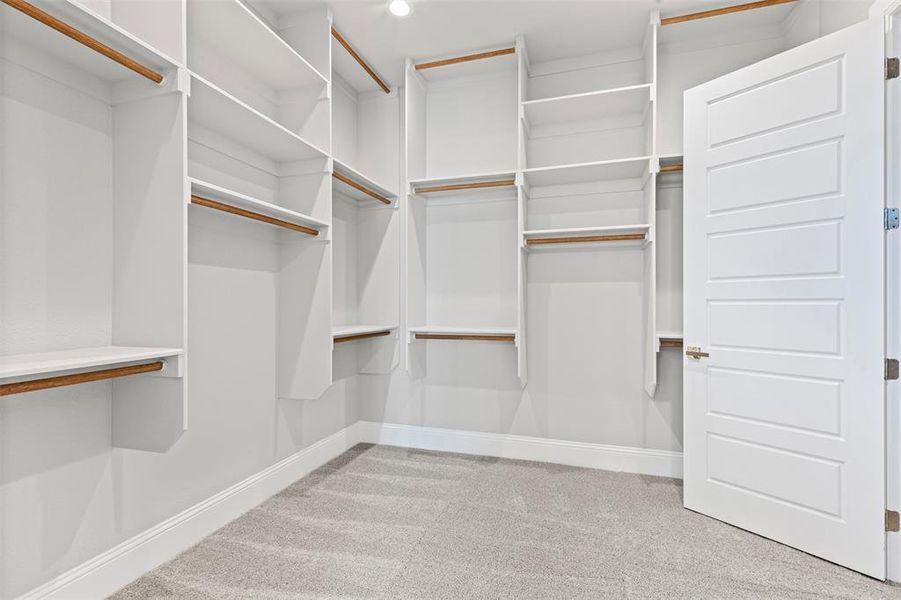 Spacious, unfurnished interior of a new home in , Weatherford (Image 36).