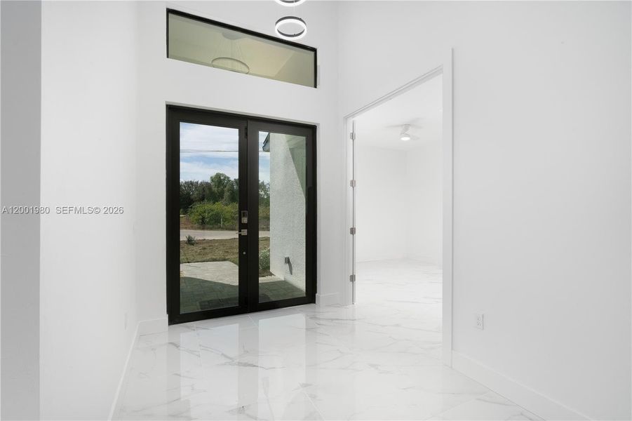 Spacious, unfurnished interior of a new home in , Lehigh Acres (Image 18).