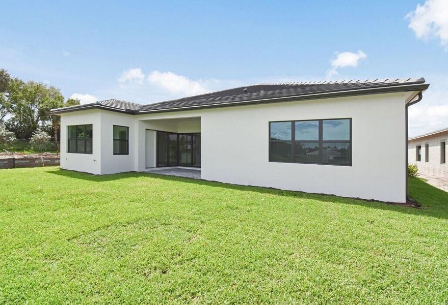 Furnished interior view inside a new home in Greyhawk Landing, Lake Worth (Image 9).