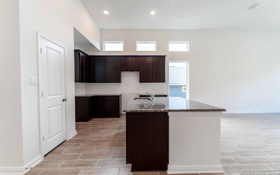 Furnished interior view inside a new home in Homestead, Schertz (Image 9).