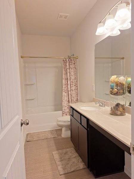 Furnished interior view inside a new home in , Cartersville (Image 17).