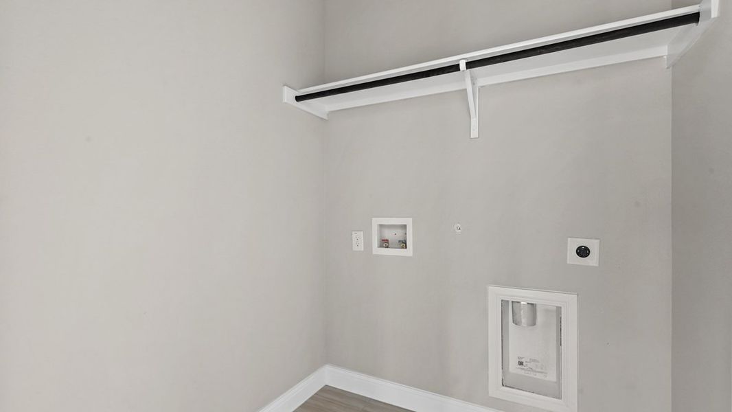 Spacious, unfurnished interior of a new home in Treeline, Justin (Image 25).