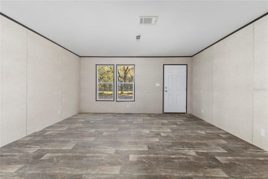 Spacious, unfurnished interior of a new home in , Trenton (Image 15).