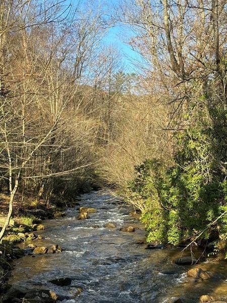 Natural landscape and outdoor views near in Clarkesville (Image 18). Natural landscape and outdoor views near in Clarkesville (Image 18).
