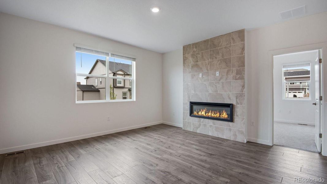 Spacious, unfurnished interior of a new home in Trails at Crowfoot, Parker (Image 36).