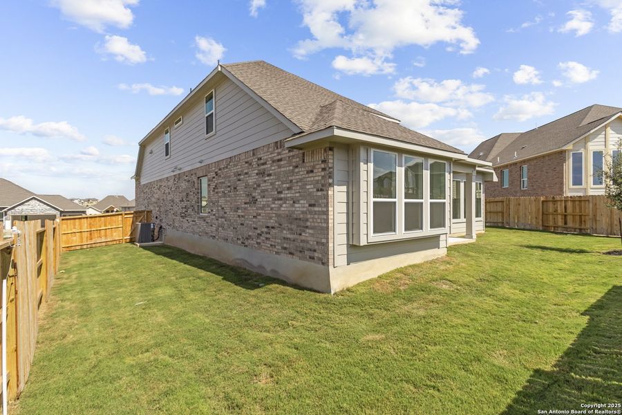 Exterior details and patio area of a home in Homestead, Schertz (Image 19).