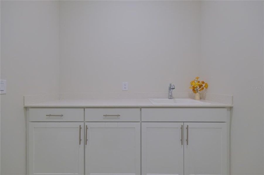 Close-up of interior finishes inside a home in , Bradenton (Image 22). Close-up of interior finishes inside a home in , Bradenton (Image 22).