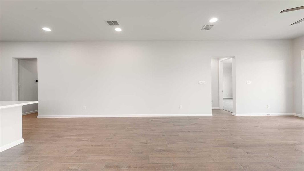 Spacious, unfurnished interior of a new home in Devonshire - Reserve 45', Forney (Image 23).