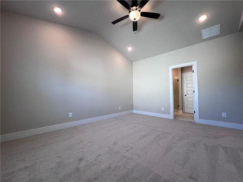 Spacious, unfurnished interior of a new home in , Tucker (Image 20).