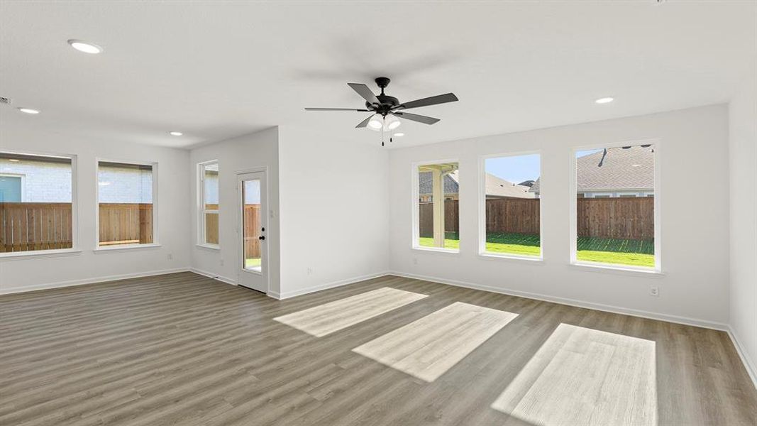 17. 3166 Duck Heights - Family (3) 17. 3166 Duck Heights - Family (3)