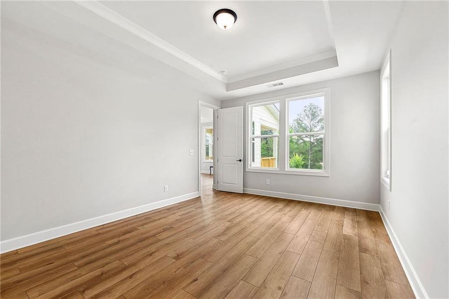 Spacious, unfurnished interior of a new home in Cresswind Georgia at Twin Lakes, Hoschton (Image 13).
