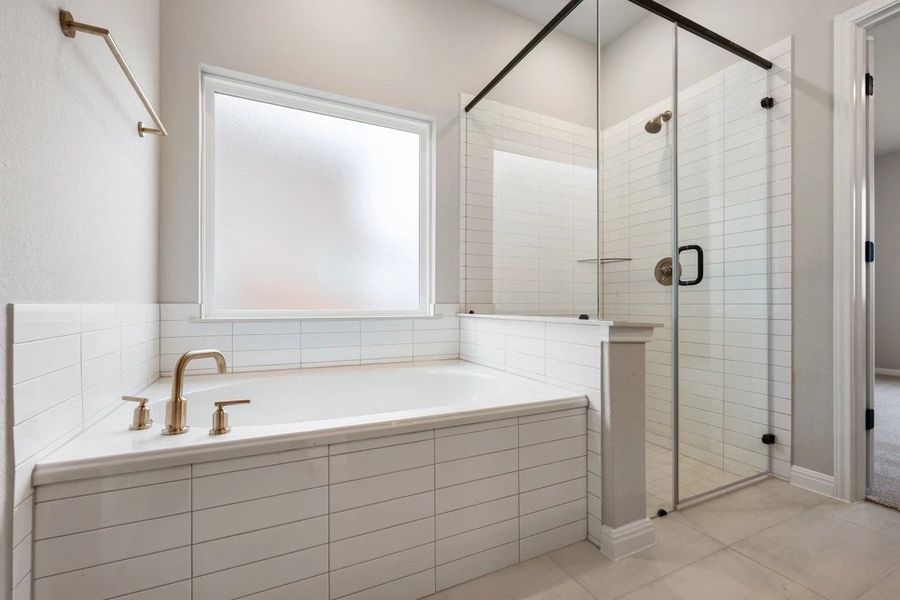 Furnished interior view inside a new home in Berry Creek Highlands, Georgetown (Image 16).