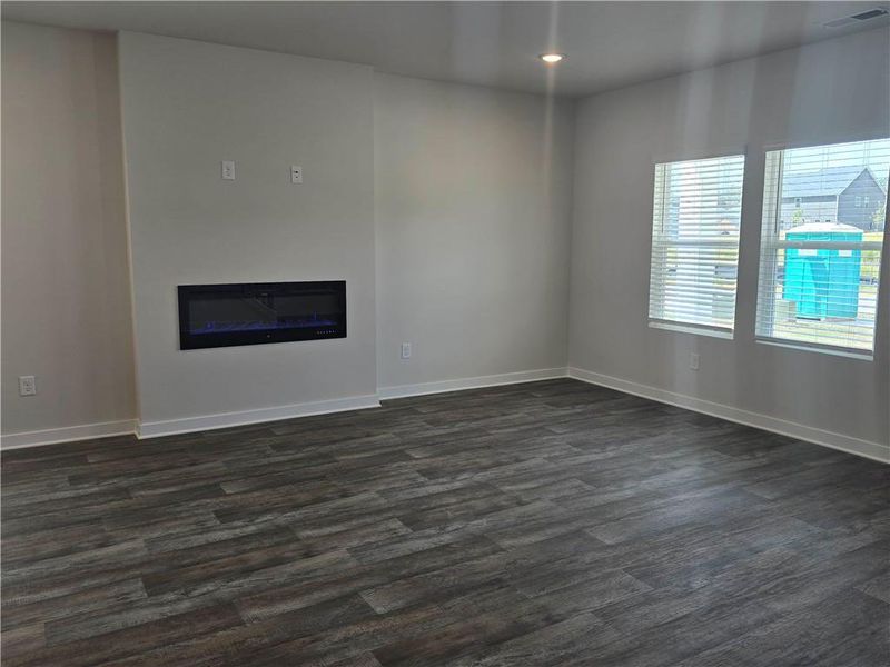Spacious, unfurnished interior of a new home in Southern Hills, McDonough (Image 17).