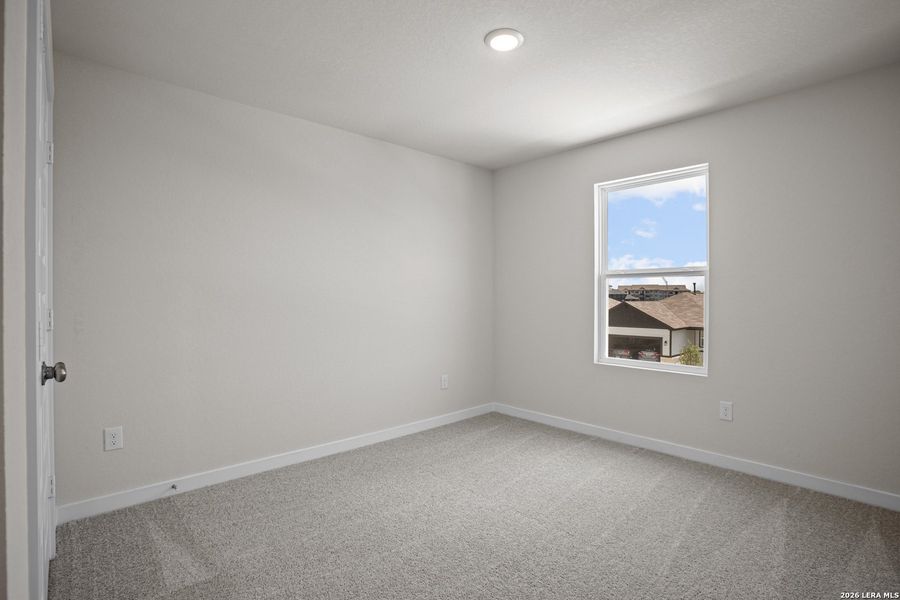 Spacious, unfurnished interior of a new home in Mesa Vista, San Antonio (Image 21).