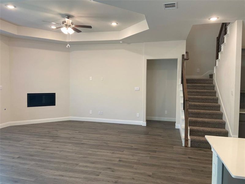 Spacious, unfurnished interior of a new home in Bear Park Estates, Euless (Image 22).