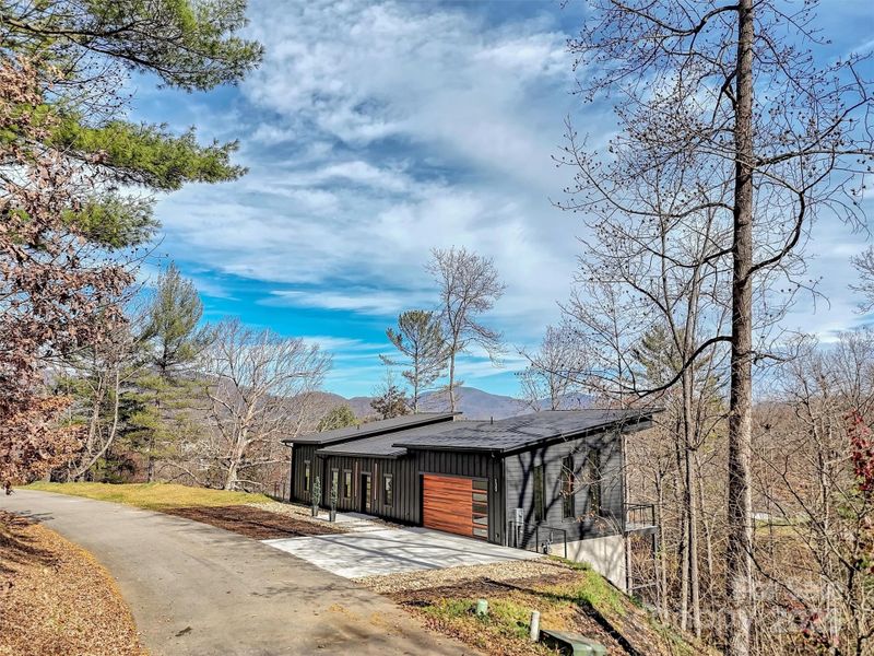 Image 37 of a home in .