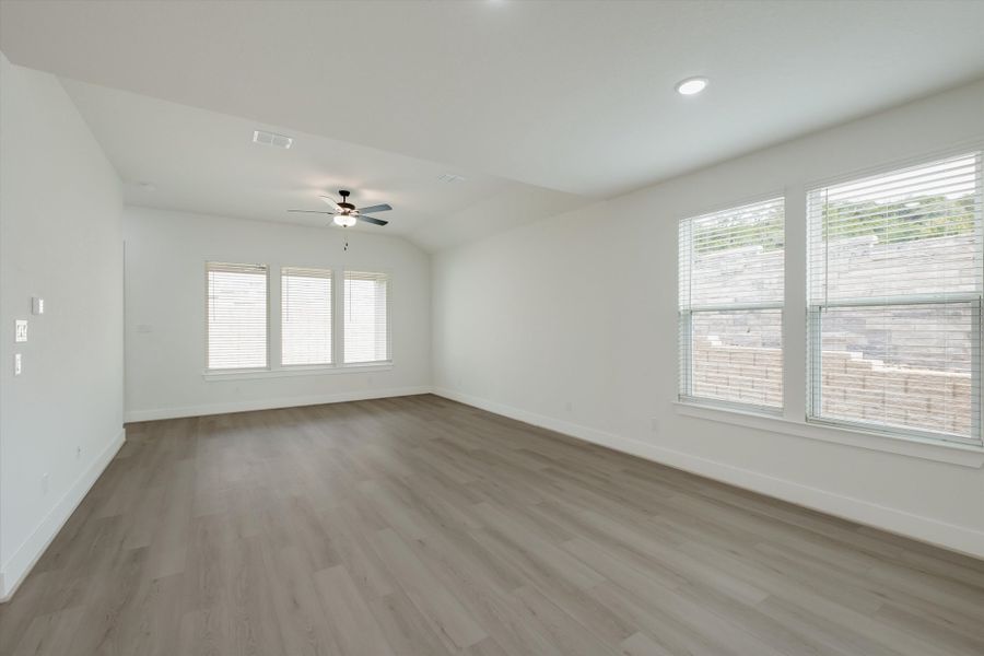 Spacious, unfurnished interior of a new home in Crown Ridge Manor, San Antonio (Image 11). Spacious, unfurnished interior of a new home in Crown Ridge Manor, San Antonio (Image 11).