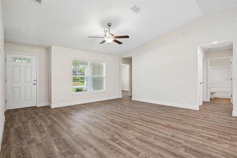 Spacious, unfurnished interior of a new home in , Dunnellon (Image 47).
