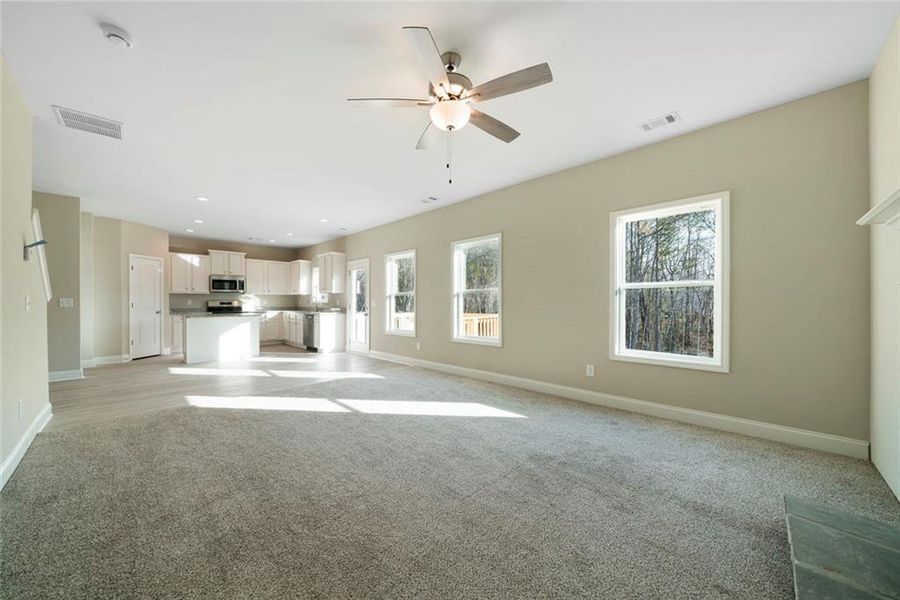 Spacious, unfurnished interior of a new home in Benson Estates, Dallas (Image 16). Spacious, unfurnished interior of a new home in Benson Estates, Dallas (Image 16).