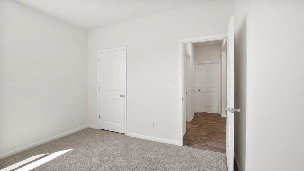 Representative unfurnished interior of a home built from the Aria by D.R. Horton in Rocky River Ridge, Anderson (Image 22).