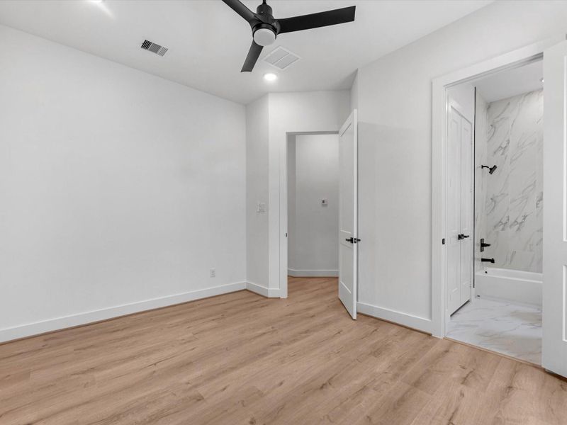 Bedroom #2, w/ en-suite Bedroom #2, w/ en-suite