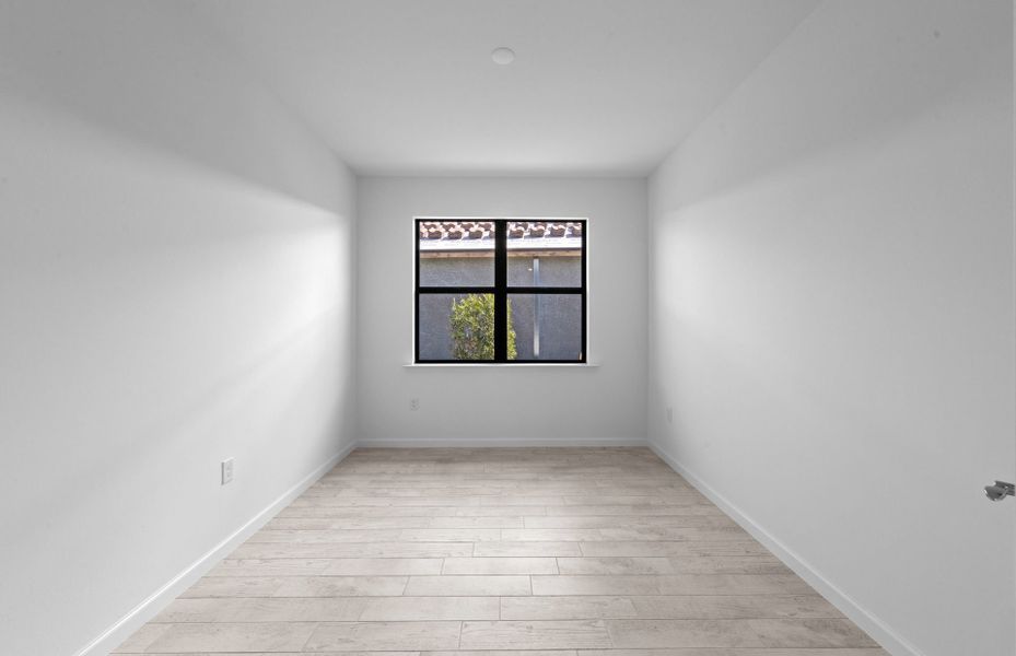 Spacious, unfurnished interior of a new home in Del Webb Naples, Immokalee (Image 11). Spacious, unfurnished interior of a new home in Del Webb Naples, Immokalee (Image 11).