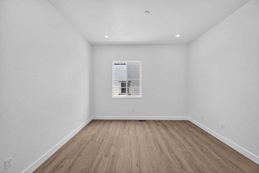 Spacious, unfurnished interior of a new home in Macanta, Castle Rock (Image 14). Spacious, unfurnished interior of a new home in Macanta, Castle Rock (Image 14).