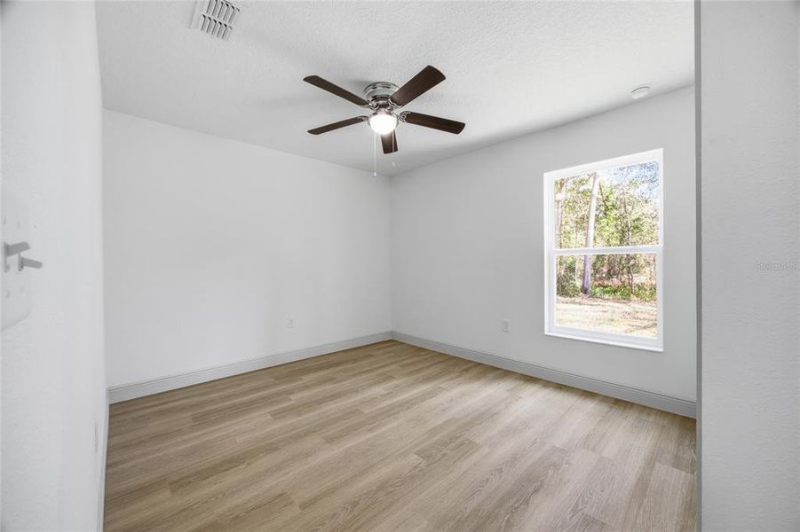 Spacious, unfurnished interior of a new home in , Summerfield (Image 24).