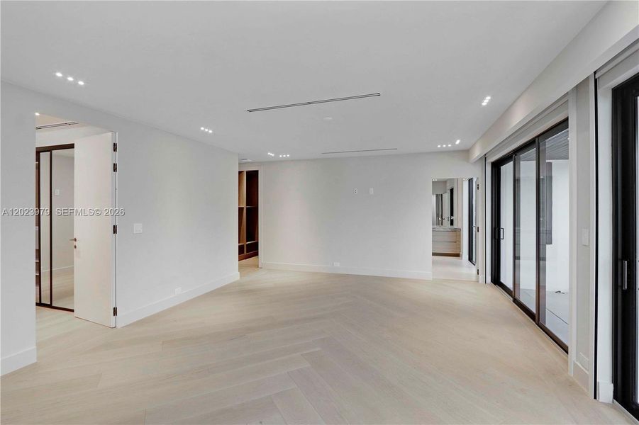 Spacious, unfurnished interior of a new home in , Miami (Image 28). Spacious, unfurnished interior of a new home in , Miami (Image 28).