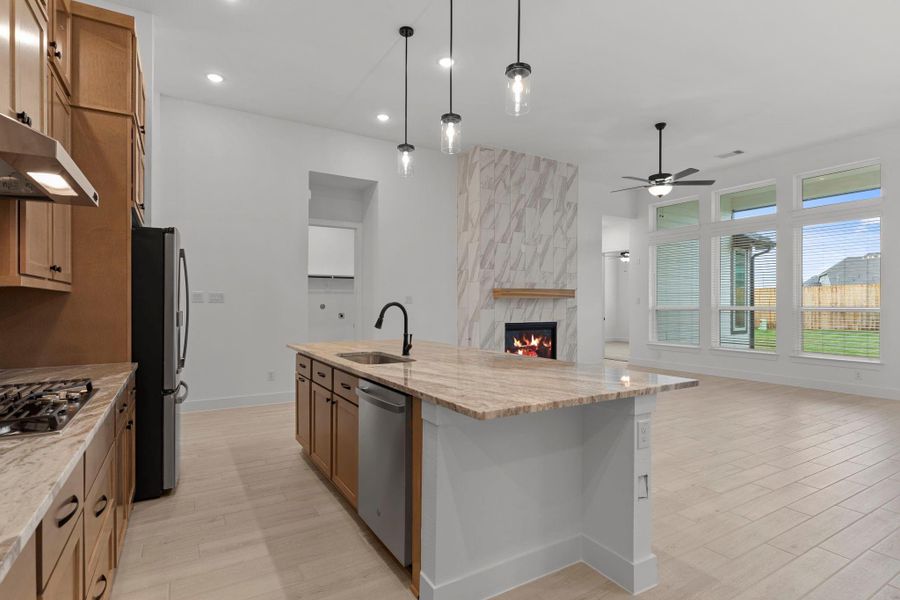 **Photos are representative of the floor plan and not of the actual home** **Photos are representative of the floor plan and not of the actual home**