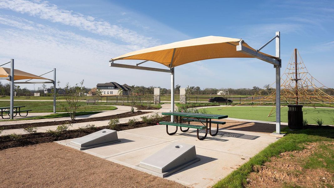 Community amenities in Fulshear Lakes 80', Fulshear (Image 4).