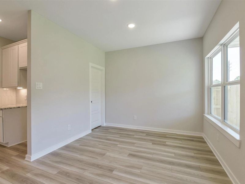 Spacious, unfurnished interior of a new home in Sundance Cove, Crosby (Image 22).
