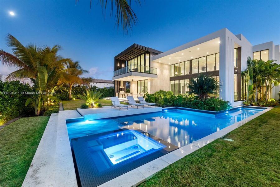 Community amenities in , Hallandale Beach (Image 28).