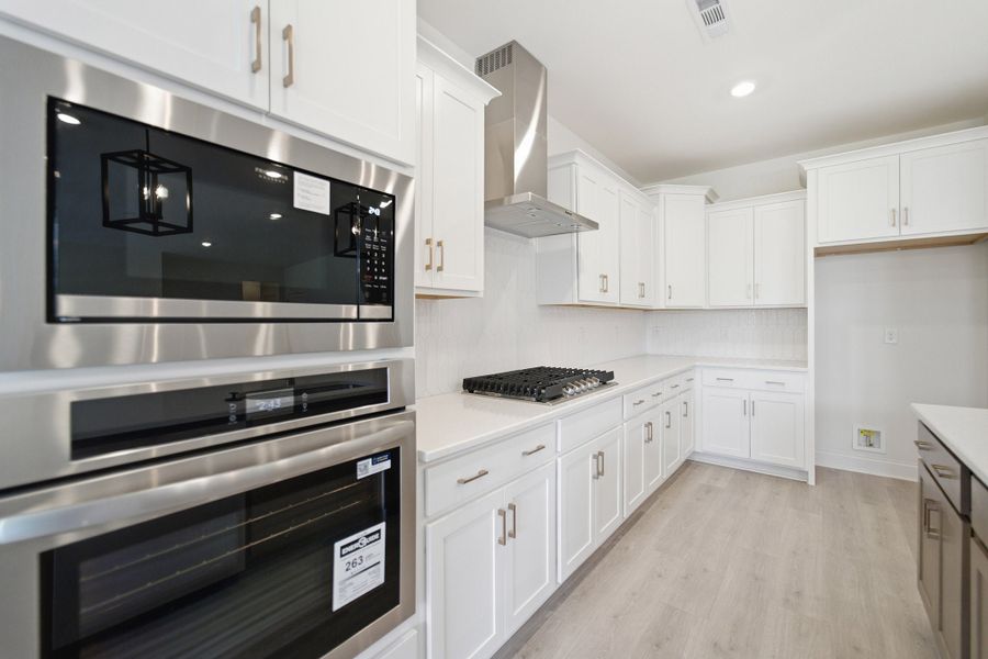 Furnished interior view inside a new home in Dorris Farm, White House (Image 8).