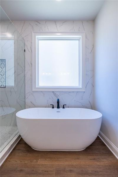 Furnished interior view inside a new home in , Dallas (Image 9).