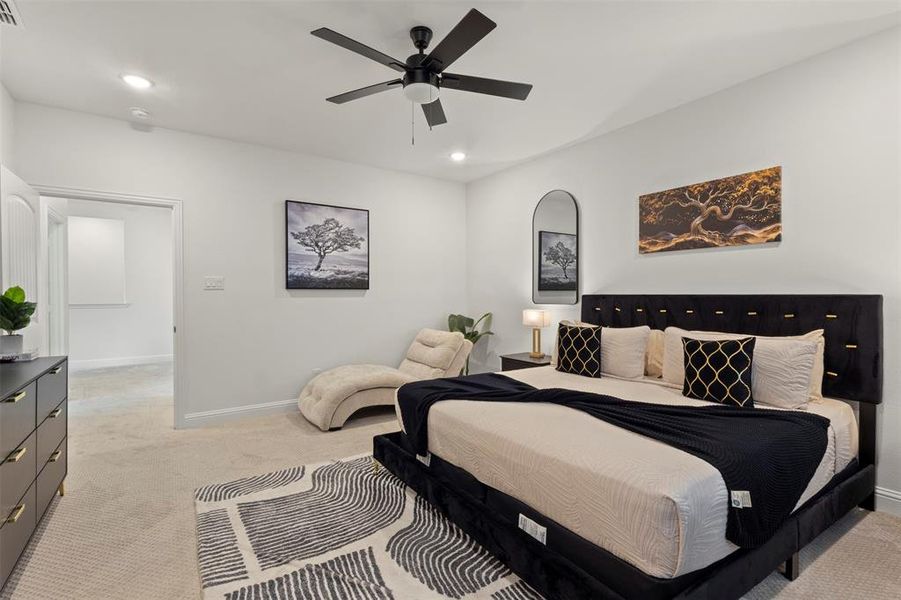 Furnished interior view inside a new home in , Dallas (Image 30).