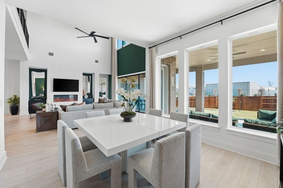 Representative furnished interior of a home built from the Mesa by Taylor Morrison in Silverleaf 60s, Cedar Creek (Image 8).