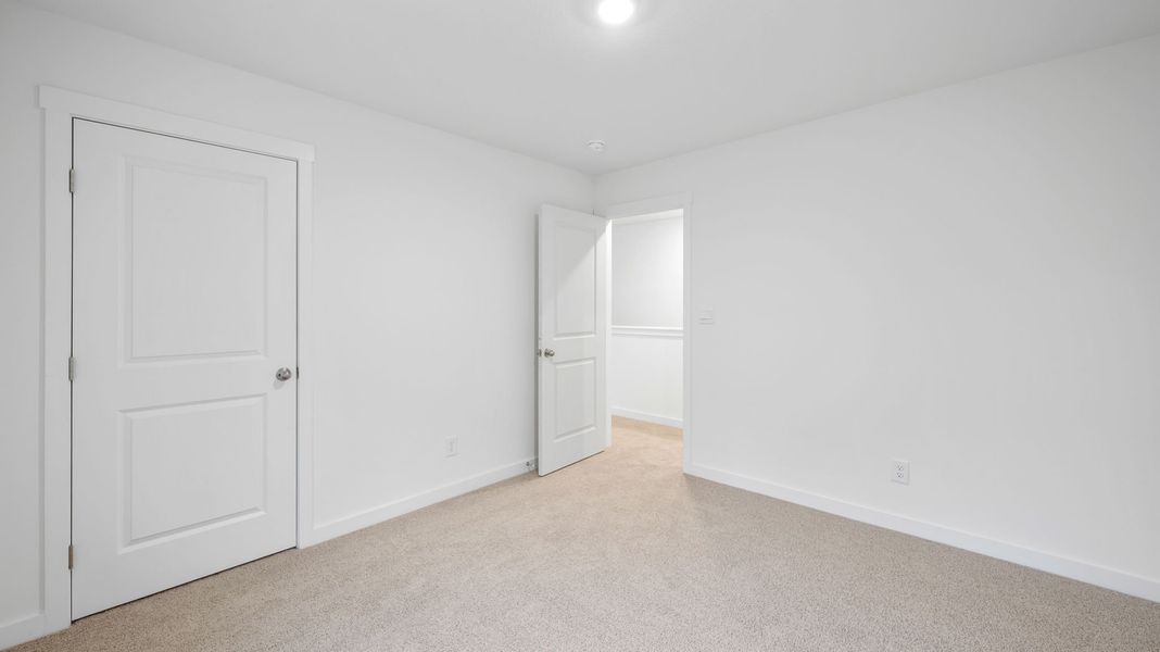 Spacious, unfurnished interior of a new home in Hillcrest Landing, McDonald (Image 26).