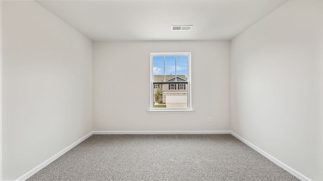 Spacious, unfurnished interior of a new home in Cloverdale Hills, Piedmont (Image 22).