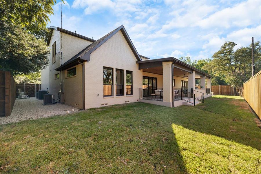 Exterior details and patio area of a home in , Dallas (Image 22).