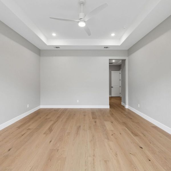 Spacious, unfurnished interior of a new home in Mustang Lakes, Celina (Image 68).