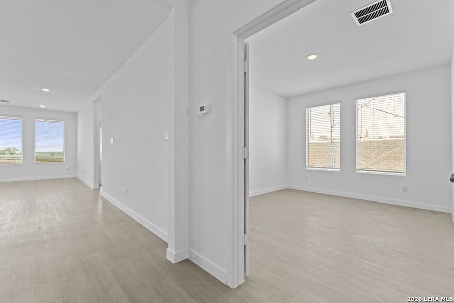 Spacious, unfurnished interior of a new home in Brookmill, San Antonio (Image 14).