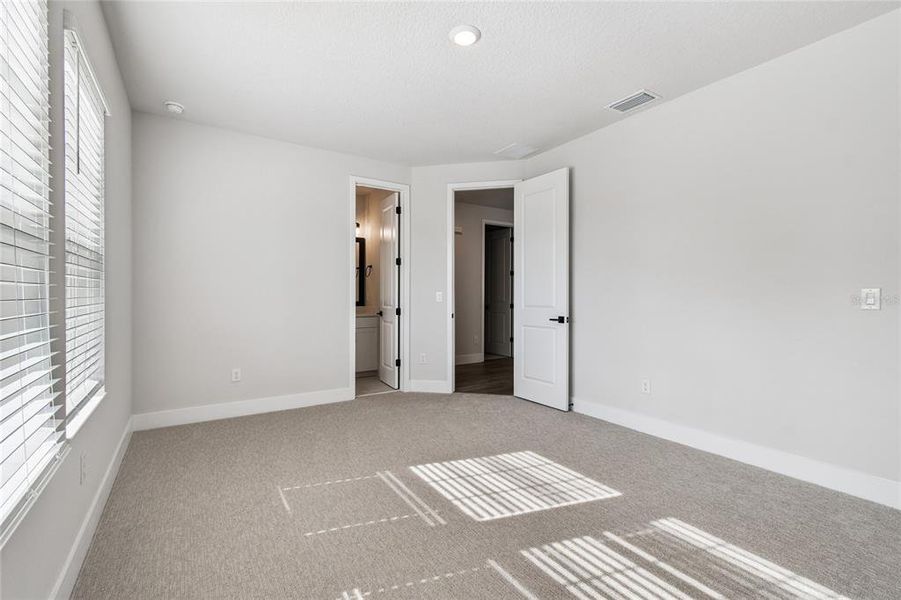 Spacious, unfurnished interior of a new home in South Tampa - Urban Collection, Tampa (Image 36).