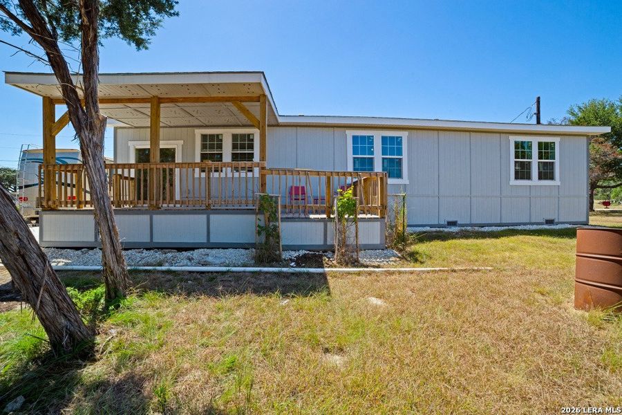 Exterior details and patio area of a home in , Bandera (Image 17).