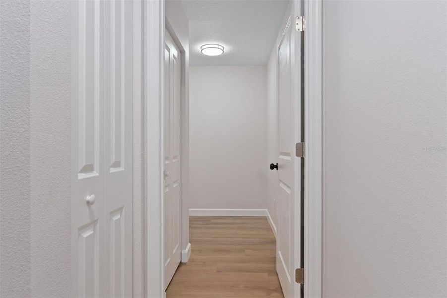 Spacious, unfurnished interior of a new home in , Citrus Springs (Image 33).