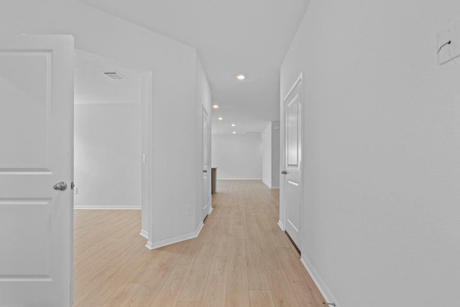 Spacious, unfurnished interior of a new home in Bar W Ranch, Leander (Image 16). Spacious, unfurnished interior of a new home in Bar W Ranch, Leander (Image 16).