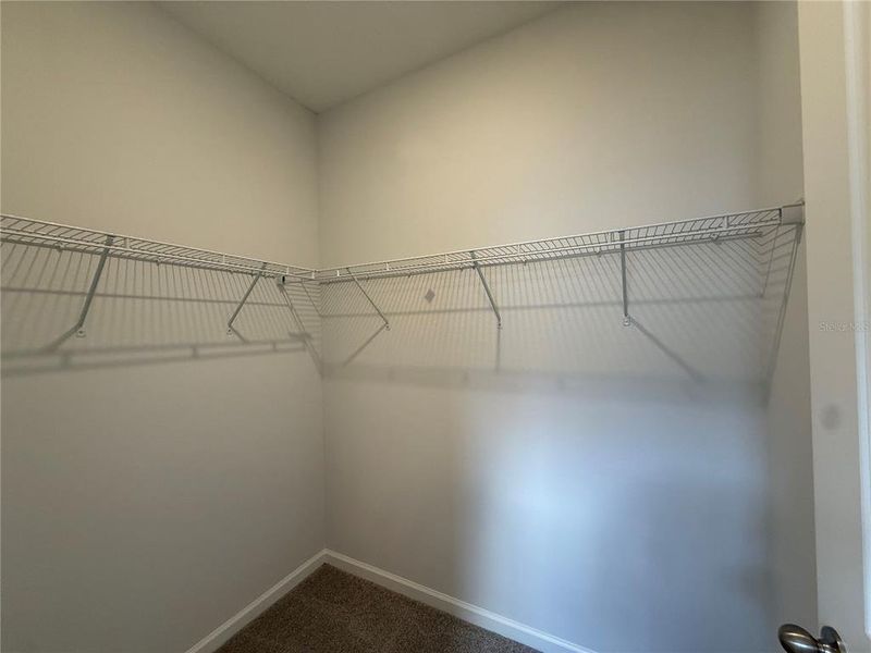 Spacious, unfurnished interior of a new home in Lakewood Park, Deland (Image 13).