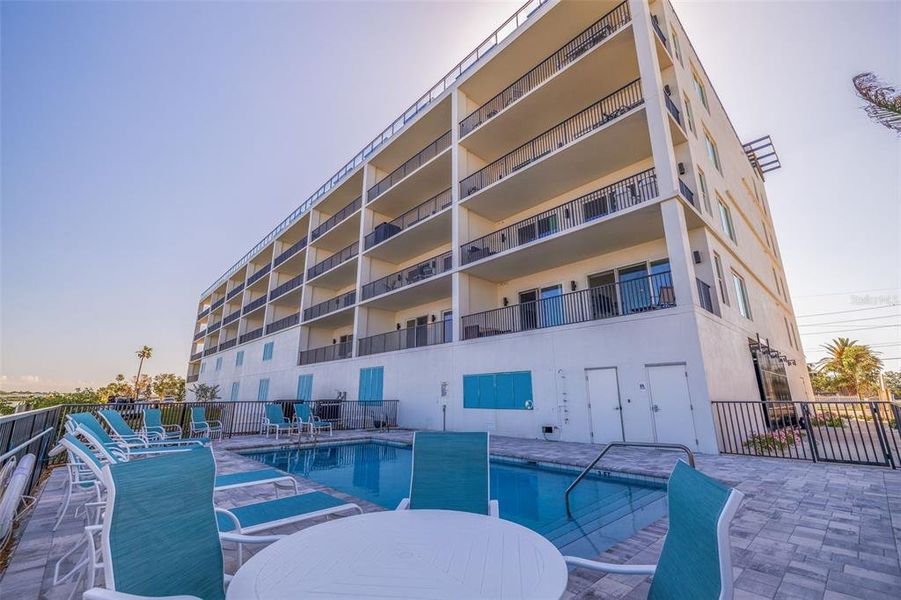 Condo located in Madeira Beach, FL showcasing its design and architecture (Image 3). Condo located in Madeira Beach, FL showcasing its design and architecture (Image 3).