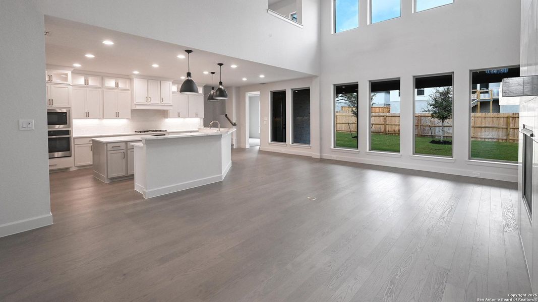 Spacious, unfurnished interior of a new home in Kinder Ranch 70', San Antonio (Image 13). Spacious, unfurnished interior of a new home in Kinder Ranch 70', San Antonio (Image 13).